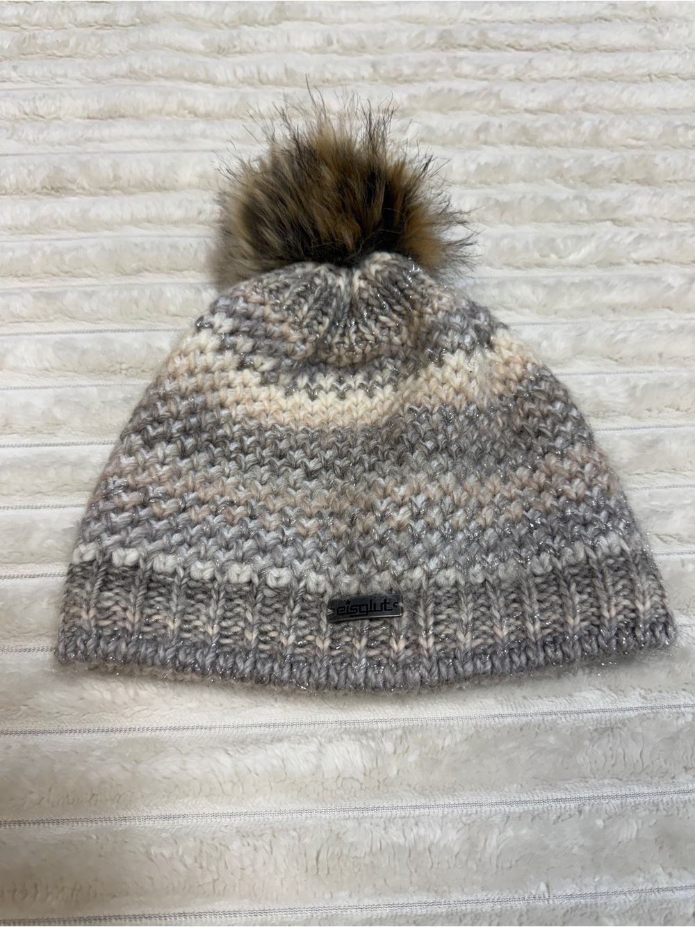 Eisglut: Women's Metallic Knit Faux Fur Pom Beanie Hat - Gray / Cream